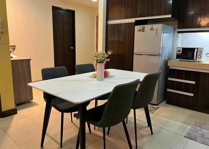 Tripleview Two Adriatico Place One Bedroom Facing Bay 4* 马尼拉