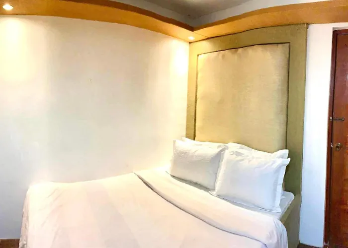 Tripleview Two Adriatico Place One Bedroom Facing Bay 马尼拉